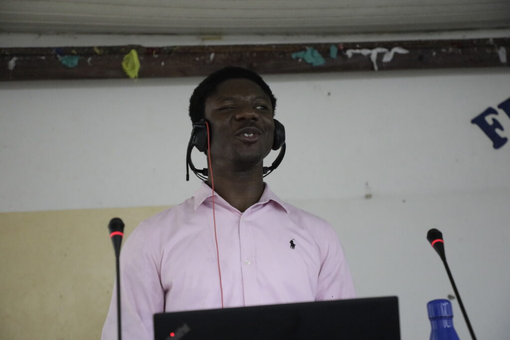 Gerald Arhin delivers a lecture at the University of Ghana